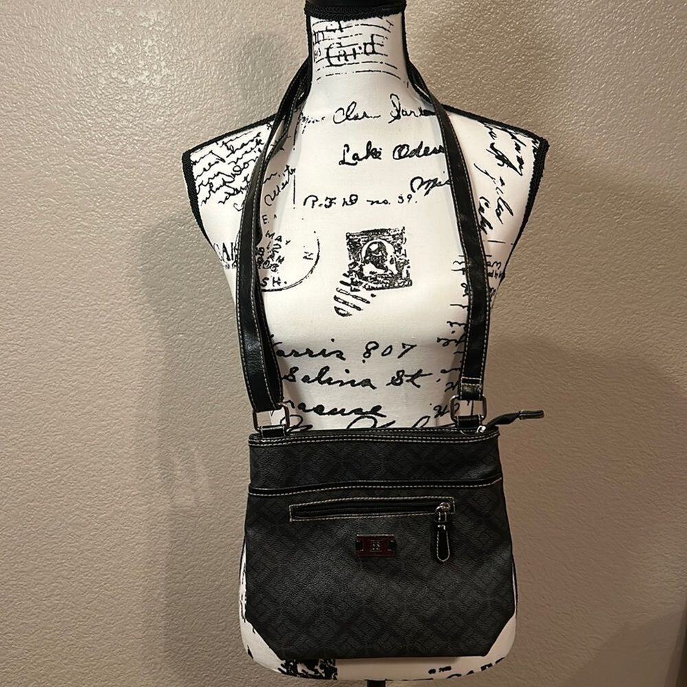 George Black & grey purse with multiple storage pockets